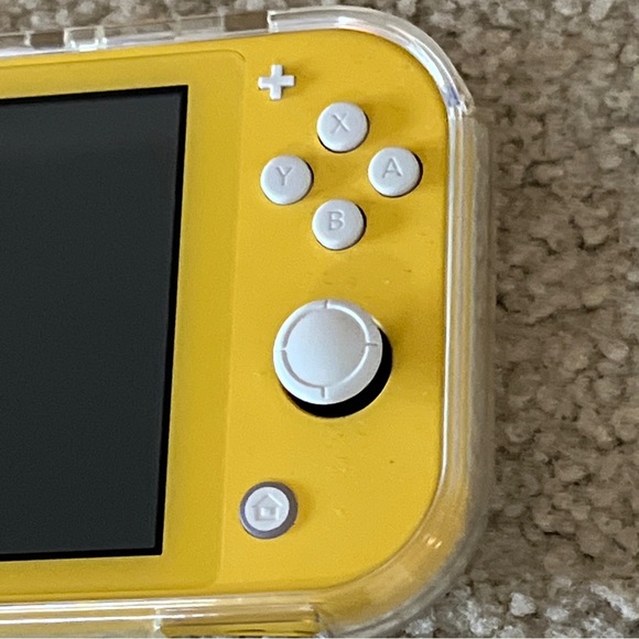 Nintendo Switch Lite Yellow EXCELLENT PREOWNED WITH CLEAR CASE - Picture 2 of 7